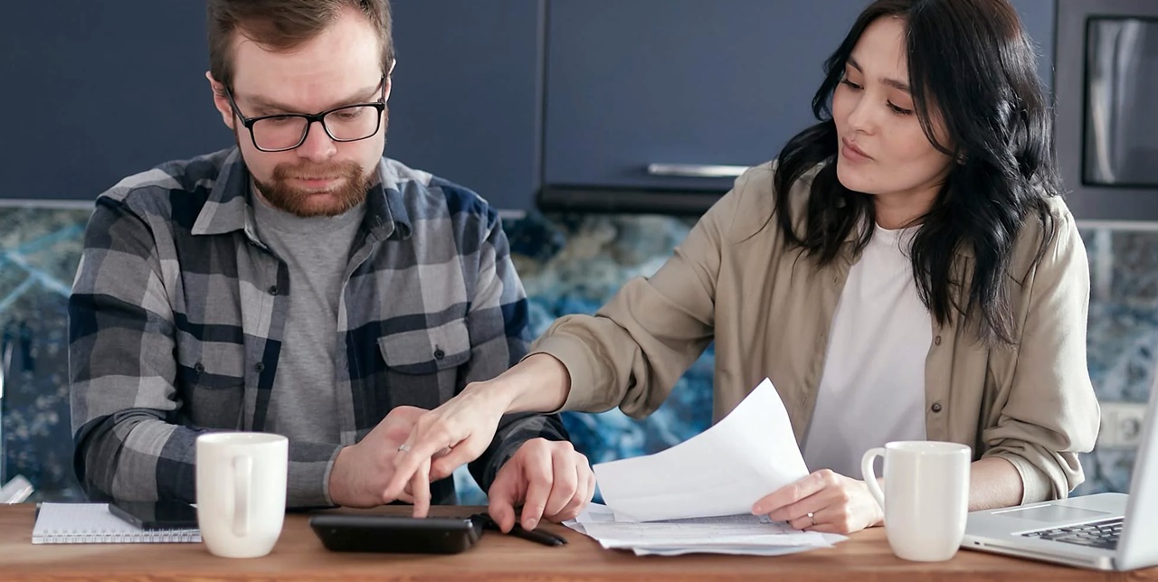 A Filipino woman with her foreigner husband preparing the requirements for 13a Visa in the Philippines